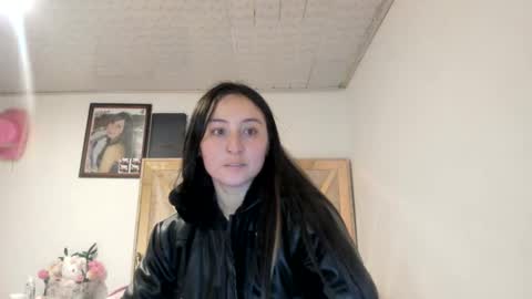 mia kaneee online show from September 12, 2:33 am