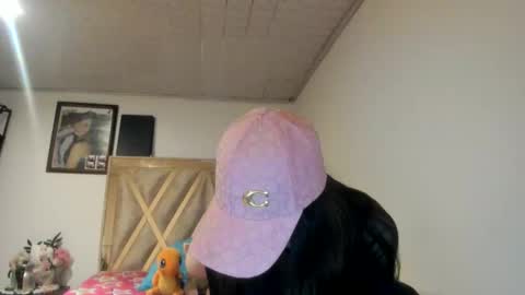 mia kaneee online show from November 28, 11:07 pm