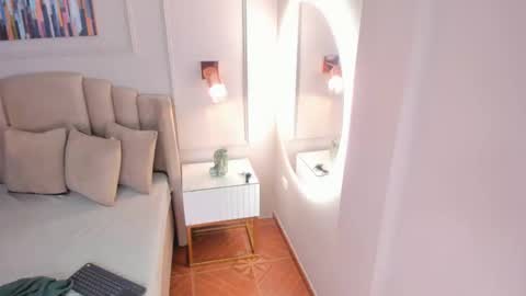 Mia online show from September 10, 3:17 am