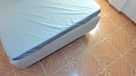 Snapshot of mia_kisses2 chatting on February 3, 2:32 am Mia online show from February 3, 2:32 am