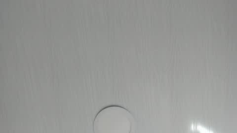 Mia online show from March 19, 9:30 pm