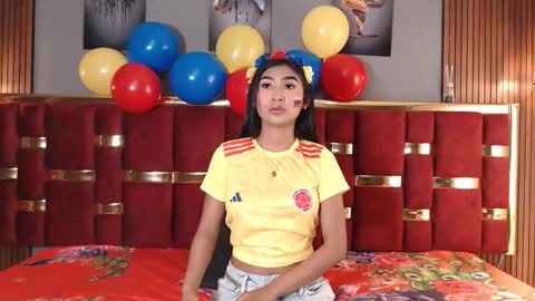 Snapshot of mia_konor06 chatting on June 2, 11:12 am Mia. online show from June 2, 11:12 am
