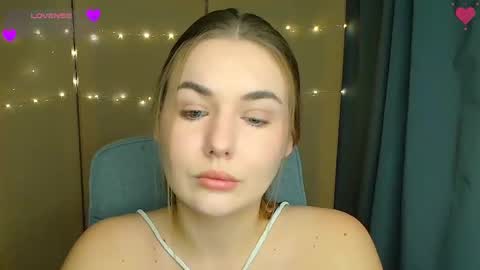 mia_lemm online show from November 27, 8:38 am