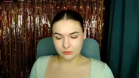 mia_lemm online show from January 8, 7:32 am