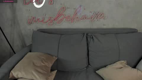 Minnie online show from October 15, 1:17 am