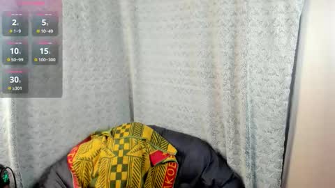 mia_lores online show from December 16, 8:30 am