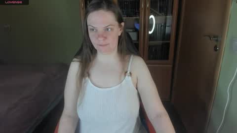 Snapshot of mia_lores chatting on May 12, 9:28 am mia_lores online show from May 12, 9:28 am