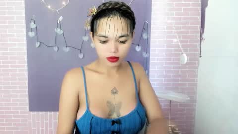 M I A online show from September 17, 6:26 am
