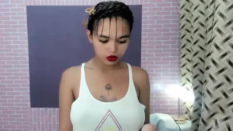 M I A online show from October 8, 7:17 am