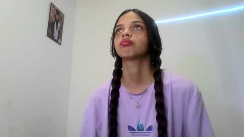 Snapshot of mia_lucy_21 chatting on October 13, 7:47 pm mia lucy 21 online show from October 13, 7:47 pm