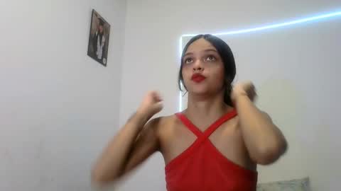 Snapshot of mia_lucy_21 chatting on November 6, 7:48 pm mia lucy 21 online show from November 6, 7:48 pm