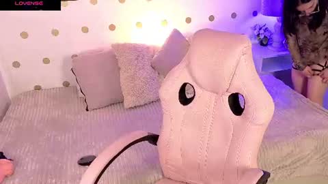 Mia online show from July 11, 11:28 pm