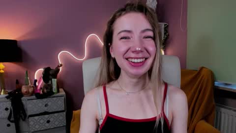 Mia online show from October 16, 6:47 am