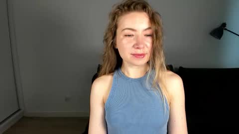 Mia online show from February 21, 7:31 am