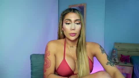 Snapshot of mia_mattel chatting on June 11, 6:22 am 333 online show from June 11, 6:22 am