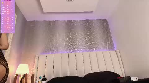 Snapshot of mia_medina chatting on July 10, 8:22 pm online show from July 10, 8:22 pm