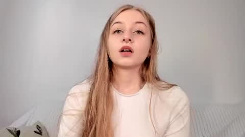 Mia here Appreciate your support online show from April 23, 7:09 am