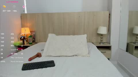 Mia Mercier online show from June 18, 11:36 am