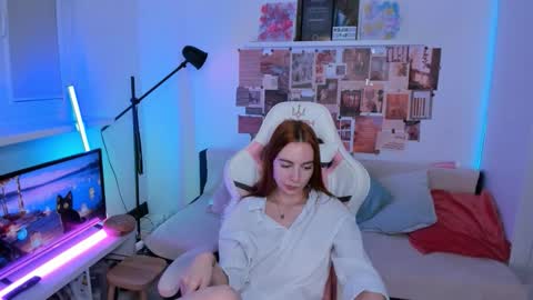 Mia online show from March 2, 2:25 am