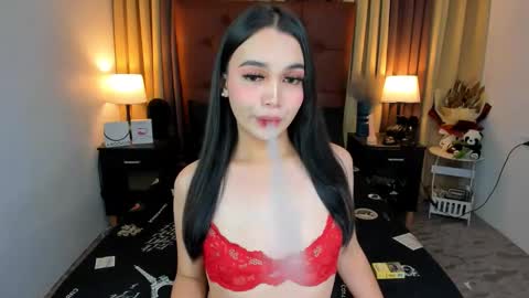 Snapshot of mia_mow chatting on February 23, 4:28 am They called me MIA online show from February 23, 4:28 am