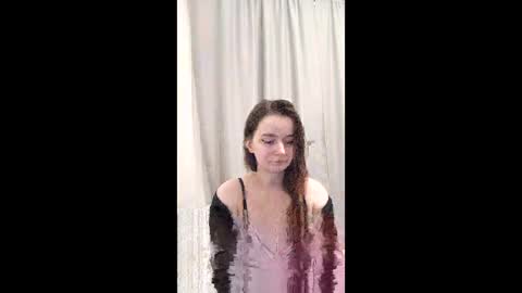 Mia online show from December 21, 9:33 pm