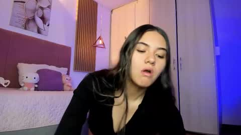 Mia Nevaeh - follow me online show from November 18, 8:24 pm