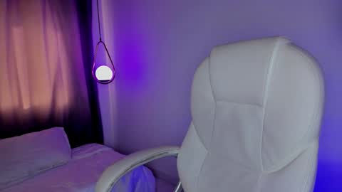 Mia Nevaeh - follow me online show from February 7, 8:12 pm