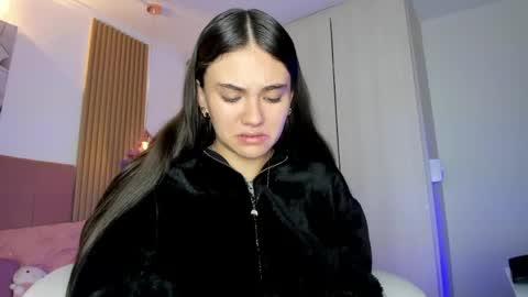 Mia Nevaeh - follow me online show from April 18, 7:58 pm