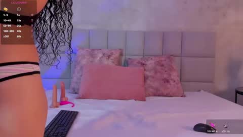 Snapshot of mia_phalmerr chatting on May 15, 12:01 pm Mia Phalmer online show from May 15, 12:01 pm