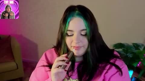 Mia online show from March 7, 11:35 pm