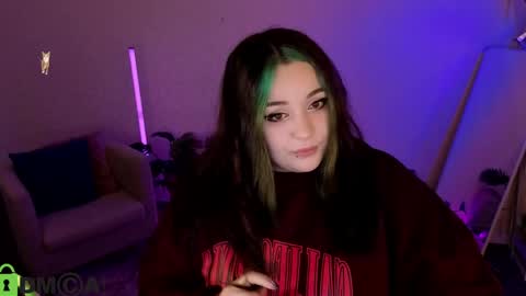 Mia online show from March 30, 1:06 am