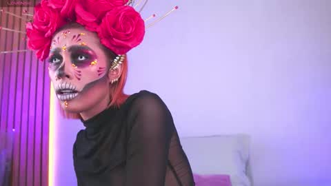 Snapshot of mia_reeves chatting on October 31, 8:43 pm Mia Reeves online show from October 31, 8:43 pm