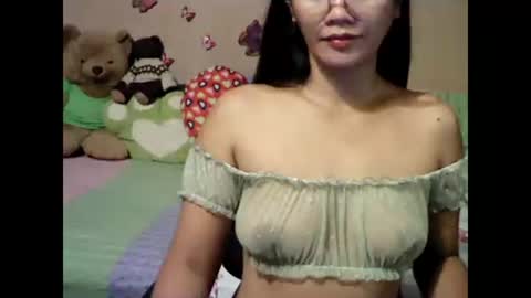 Snapshot of mia_rein chatting on February 13, 12:57 am mia_rein online show from February 13, 12:57 am