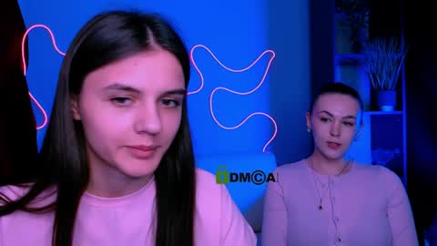 mia online show from April 21, 9:26 am