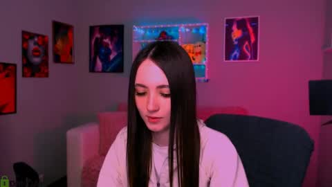 mia online show from April 27, 12:14 pm