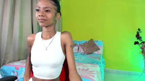 Mia online show from October 8, 2:58 pm