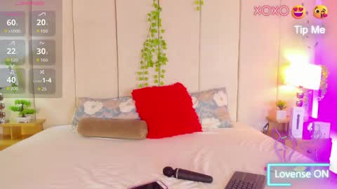 mia rousse25 online show from April 24, 2:47 am