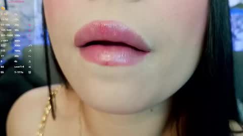 Mia online show from December 4, 12:09 am