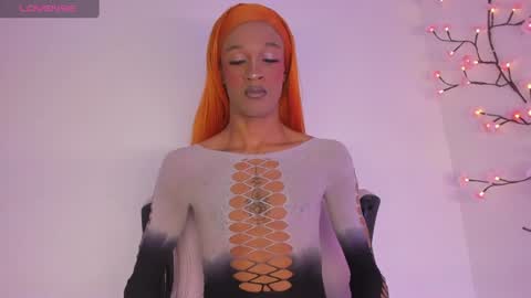 Snapshot of mia_royal chatting on June 15, 5:59 pm mia_royal online show from June 15, 5:59 pm