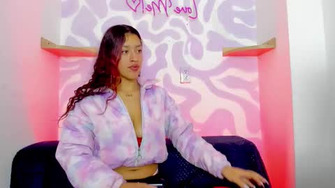 Mia . online show from December 18, 1:39 pm