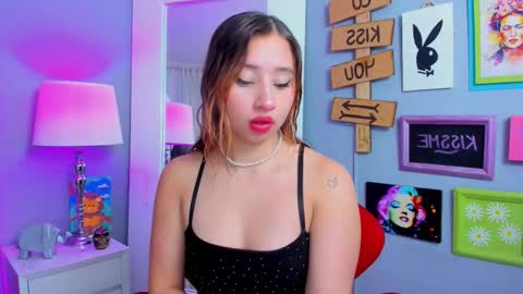 Mia  online show from December 3, 12:03 pm