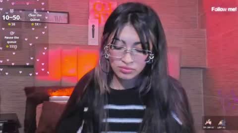 Mia online show from July 15, 10:31 am