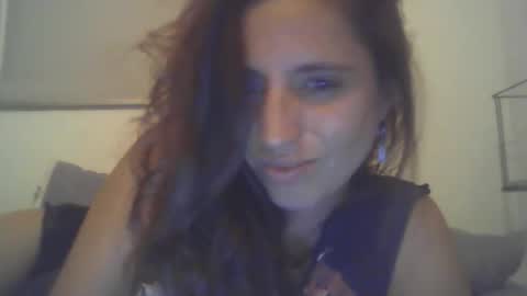 Mia online show from April 3, 1:14 am