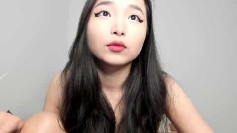 Snapshot of mia_soyun chatting on February 27, 12:05 pm Your Soyun online show from February 27, 12:05 pm