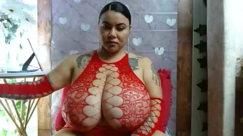 Snapshot of mia_squirt_big chatting on February 15, 10:39 pm Mia squirt big INDEPENDENT MODEL...ONLYFANS online show from February 15, 10:39 pm