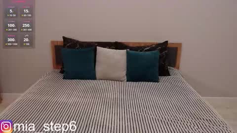 mia_stephan online show from September 15, 6:08 pm