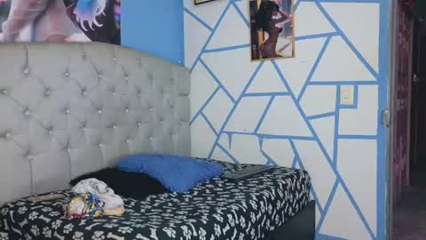 Snapshot of mia_thompson_0 chatting on June 26, 3:05 pm mia_thompson_0 online show from June 26, 3:05 pm