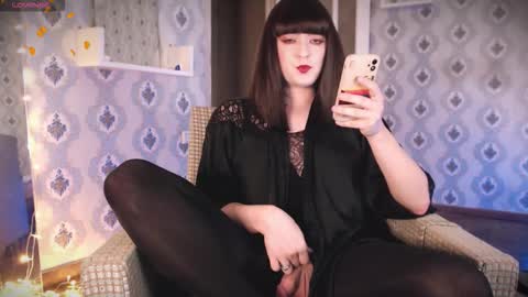 mia_wallase online show from November 18, 3:34 am