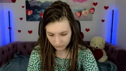 Mia online show from February 14, 10:45 am