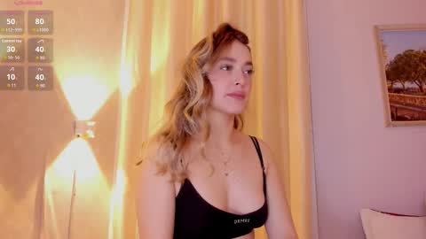 Mia White  online show from March 28, 12:38 pm